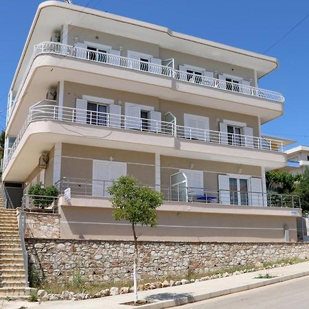 Isabela Apartments Саранда Екстер'єр фото