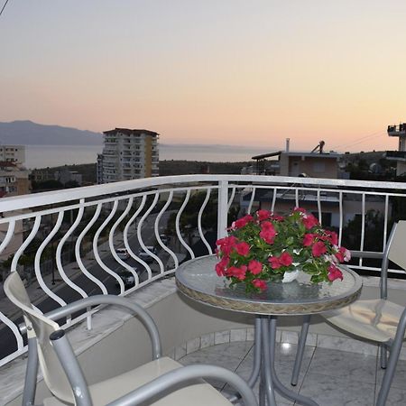 Isabela Apartments Саранда Екстер'єр фото