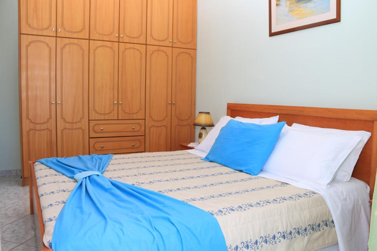 Isabela Apartments Саранда Екстер'єр фото