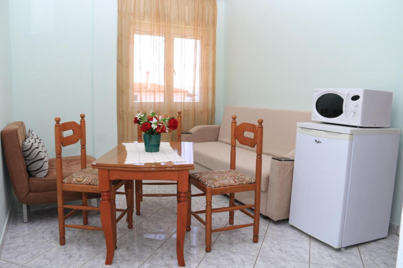 Isabela Apartments Саранда Екстер'єр фото