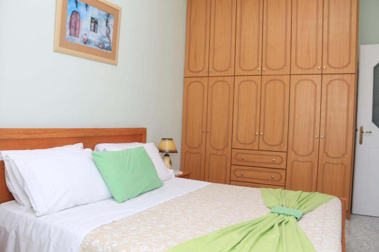 Isabela Apartments Саранда Екстер'єр фото