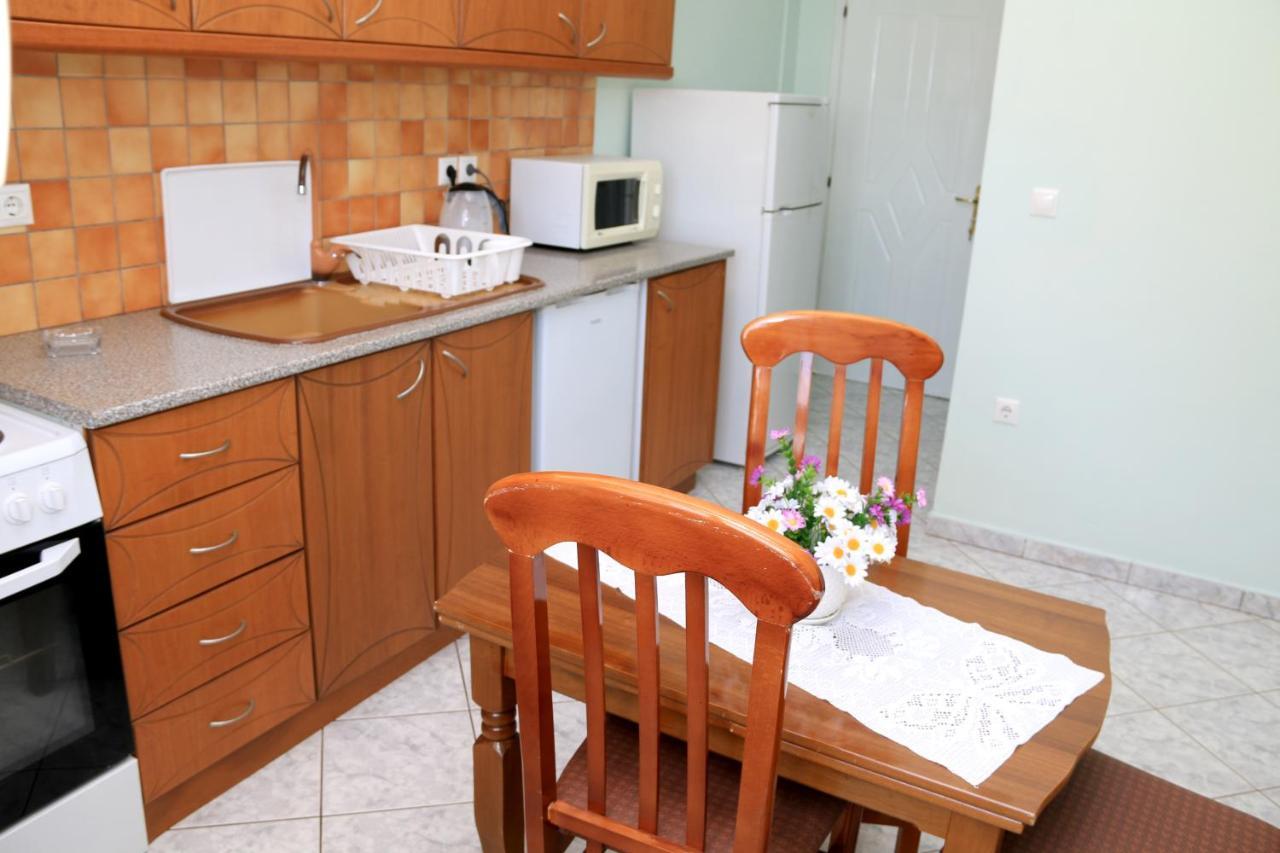 Isabela Apartments Саранда Екстер'єр фото